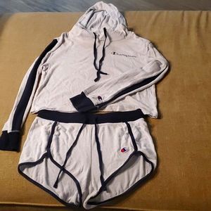 Cute, comfy Champion set